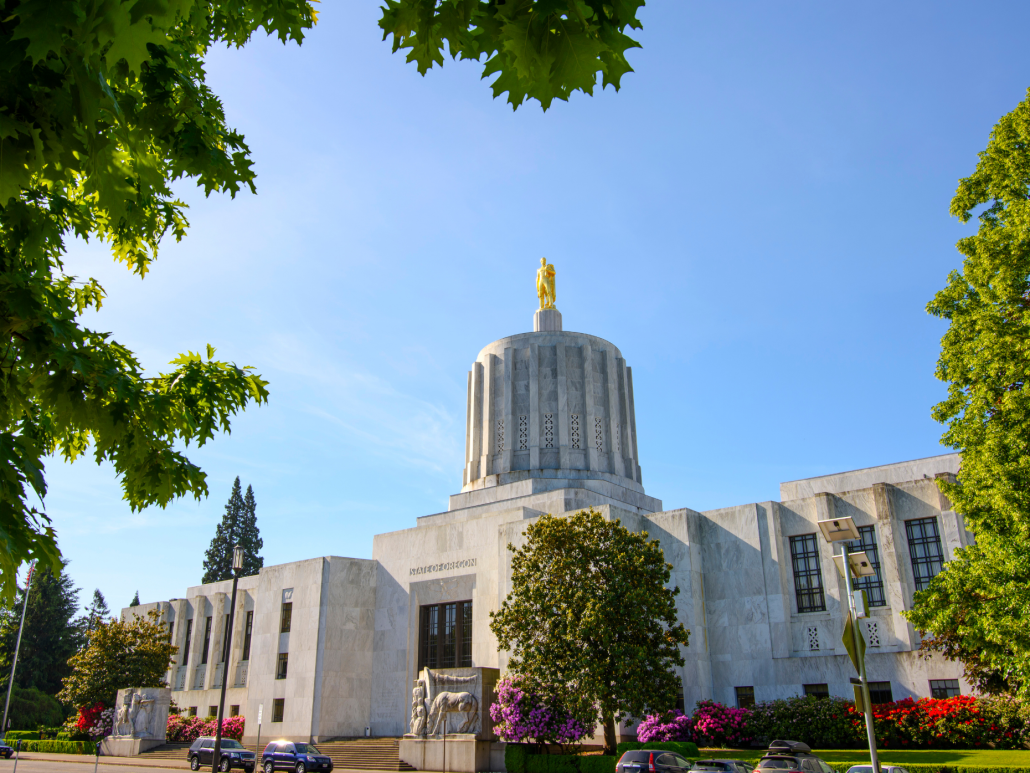 A picture of the Oregon State Capitol building in Salem